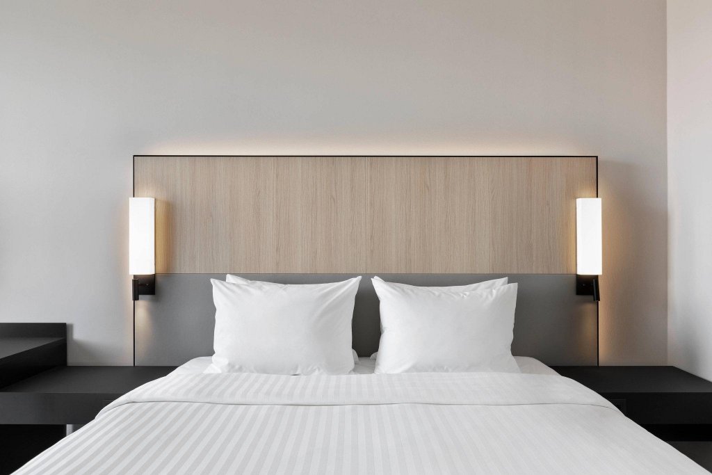 Фото Courtyard by Marriott Freiburg