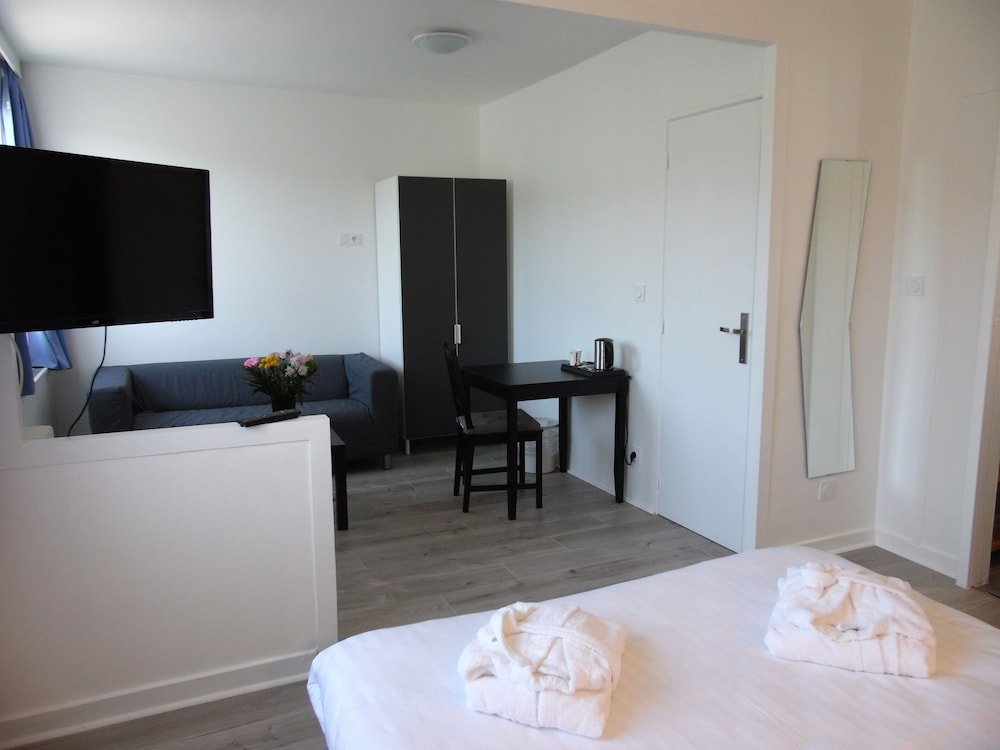 Фото Hôtel Chante-Grelet