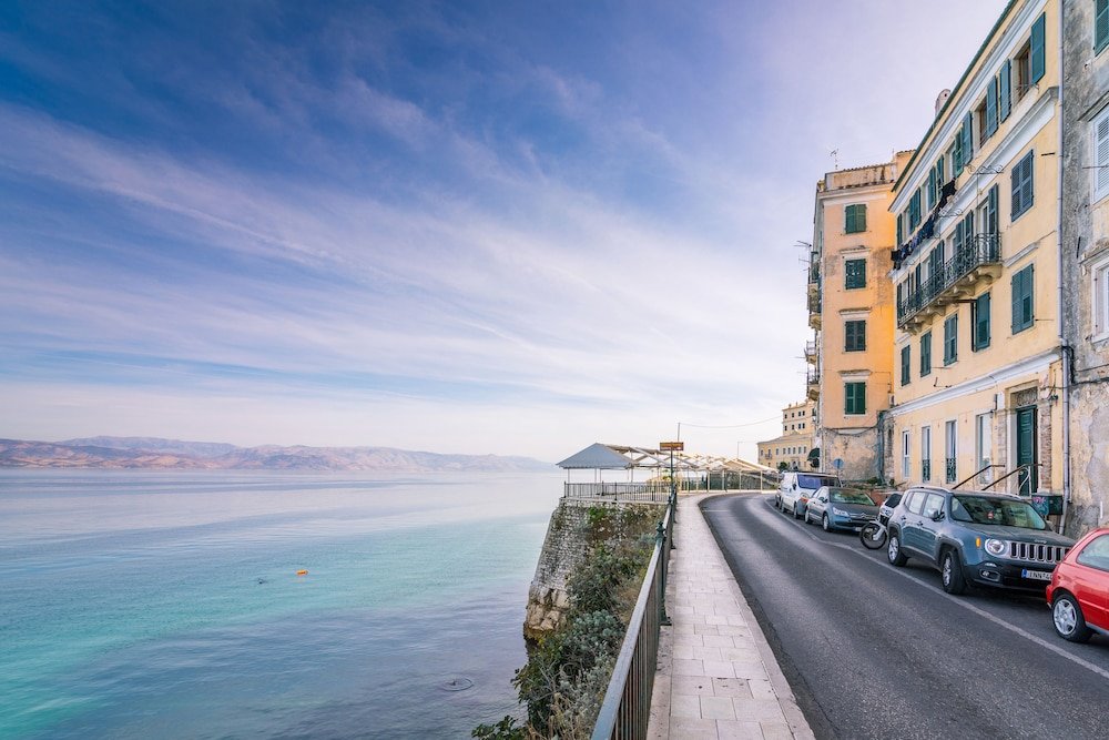 Фото Mouragia Luxury Seaview Suite by Konnect