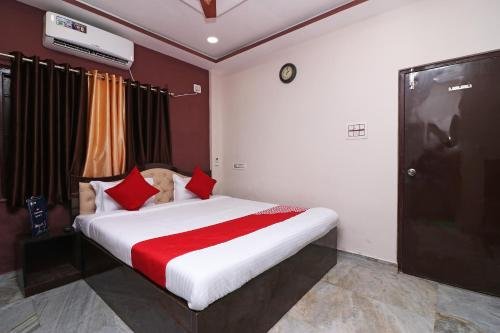 Фото Oyo 15722 Hotel Padmavati