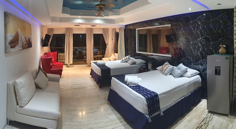 Фото Paradise Beachfront & Nightlife Heart