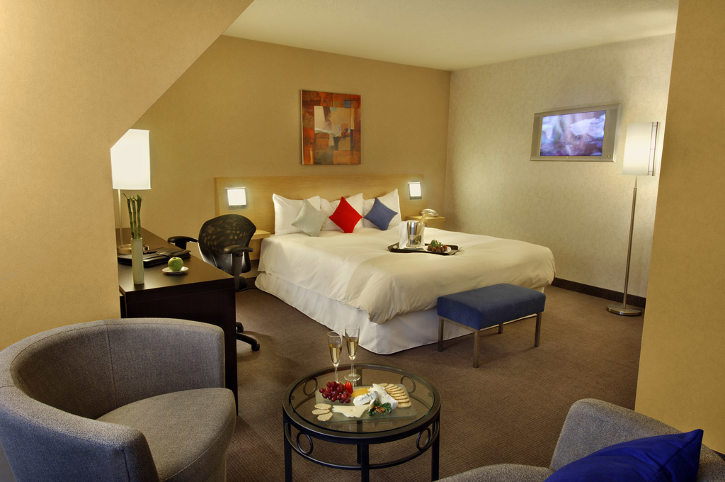 Фото Novotel Toronto Centre