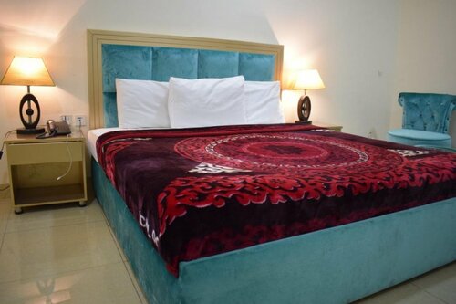 Гостиница Royalton Inn Hotel - Gulberg в Лахоре