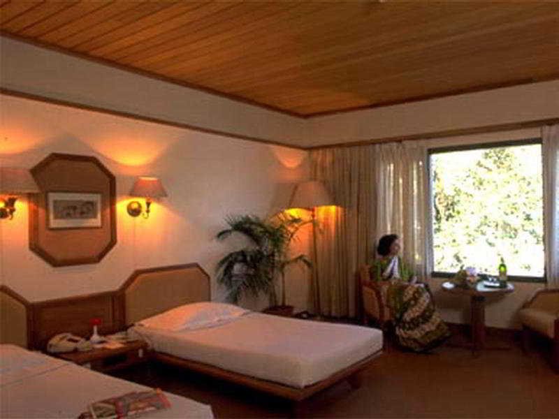 Фото Casino Hotel - Cgh Earth, Cochin