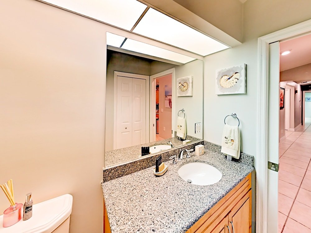 Фото 3717 Se 12th Home 3 Bedrooms 2 Bathrooms Home