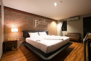 Гостиница The 8 Factory Hostel Phitsanulok