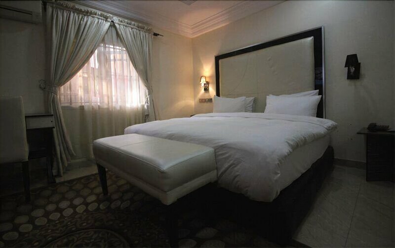 Гостиница Adsuit Hotel в Калабаре