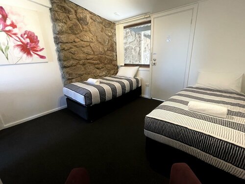 Гостиница Cooma High Country Motel