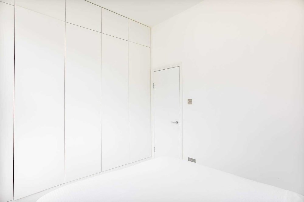 Фото Bright 2br Home in West Kensington, 6 Guests