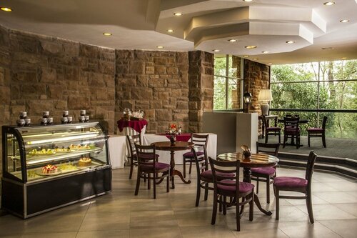 Гостиница Avani Maseru Hotel в Масеру
