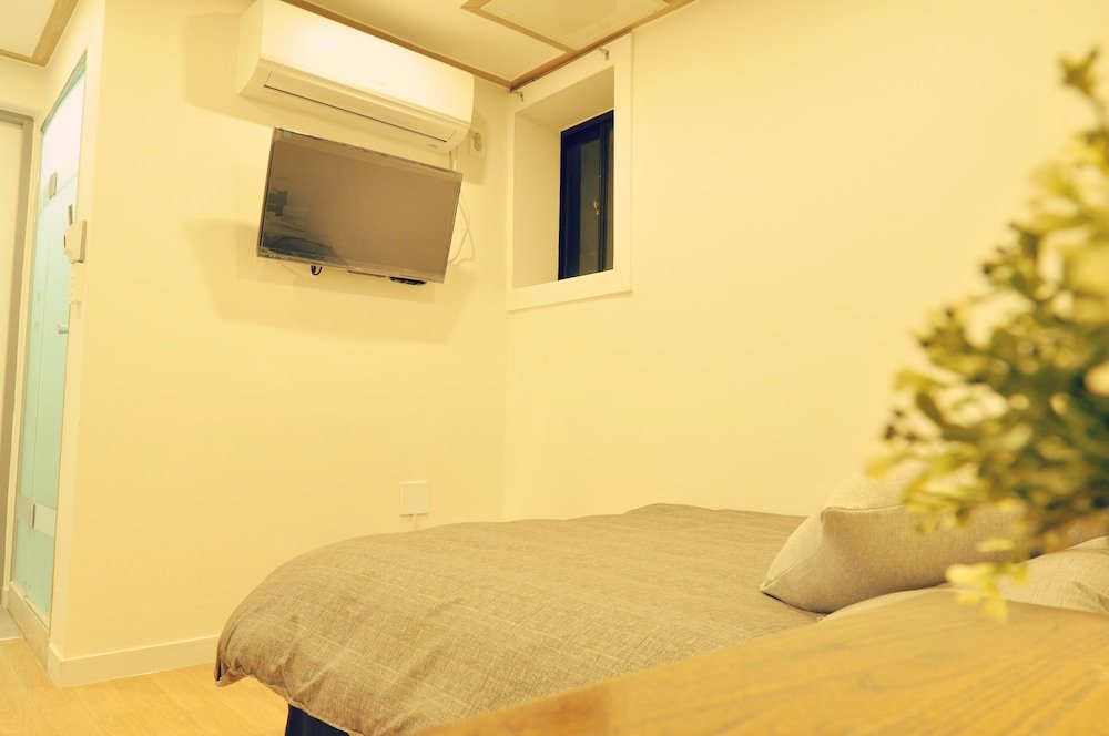 Фото Oyo Hostel Myeongdong 3