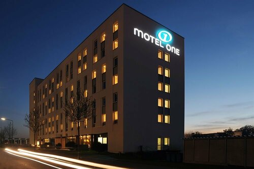 Гостиница Motel One Frankfurt - Airport во Франкфурте-на-Майне