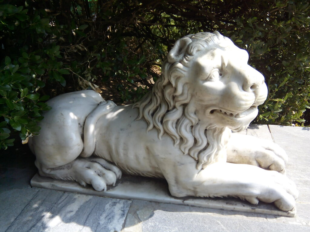 Landmark, attraction Ladder with lions, Republic of Crimea, photo