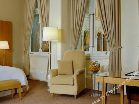 Фото The Fullerton Hotel Sydney