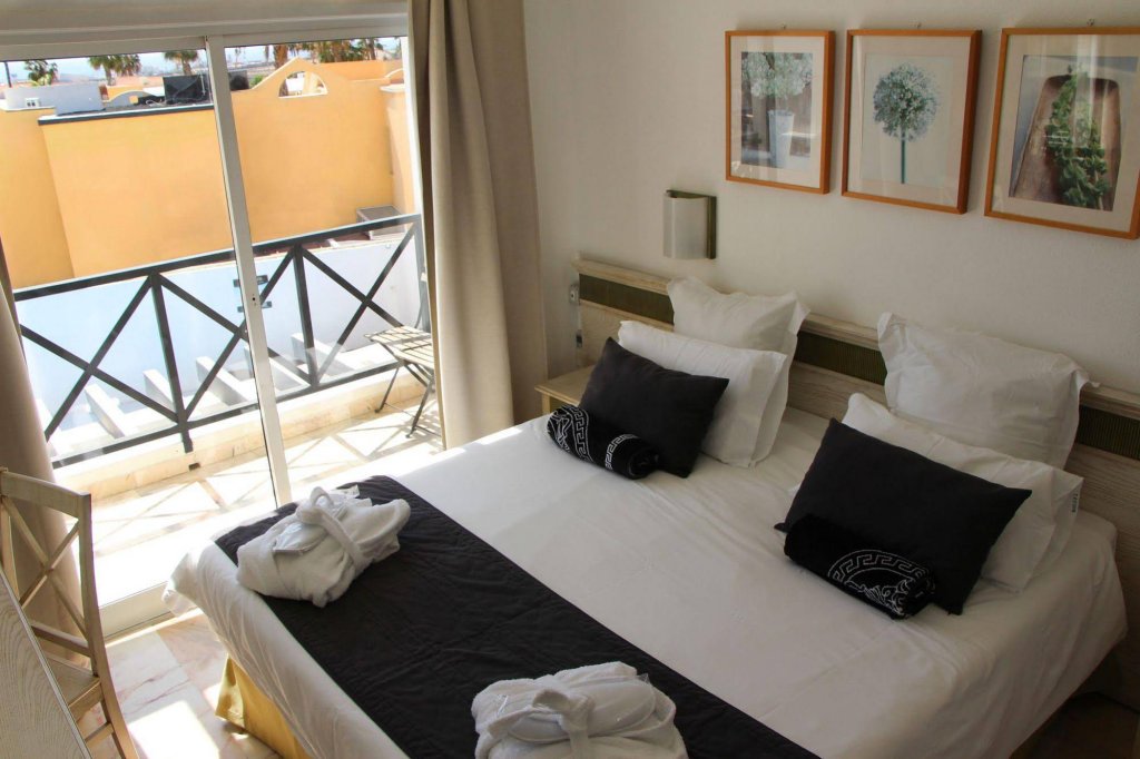 Фото Vista Bonita Gay & Lesbian only Resort