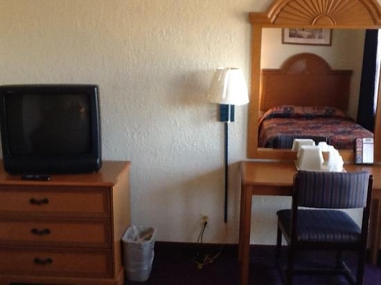 Фото Americas Best Inn and Suites Fort Lauderdale North