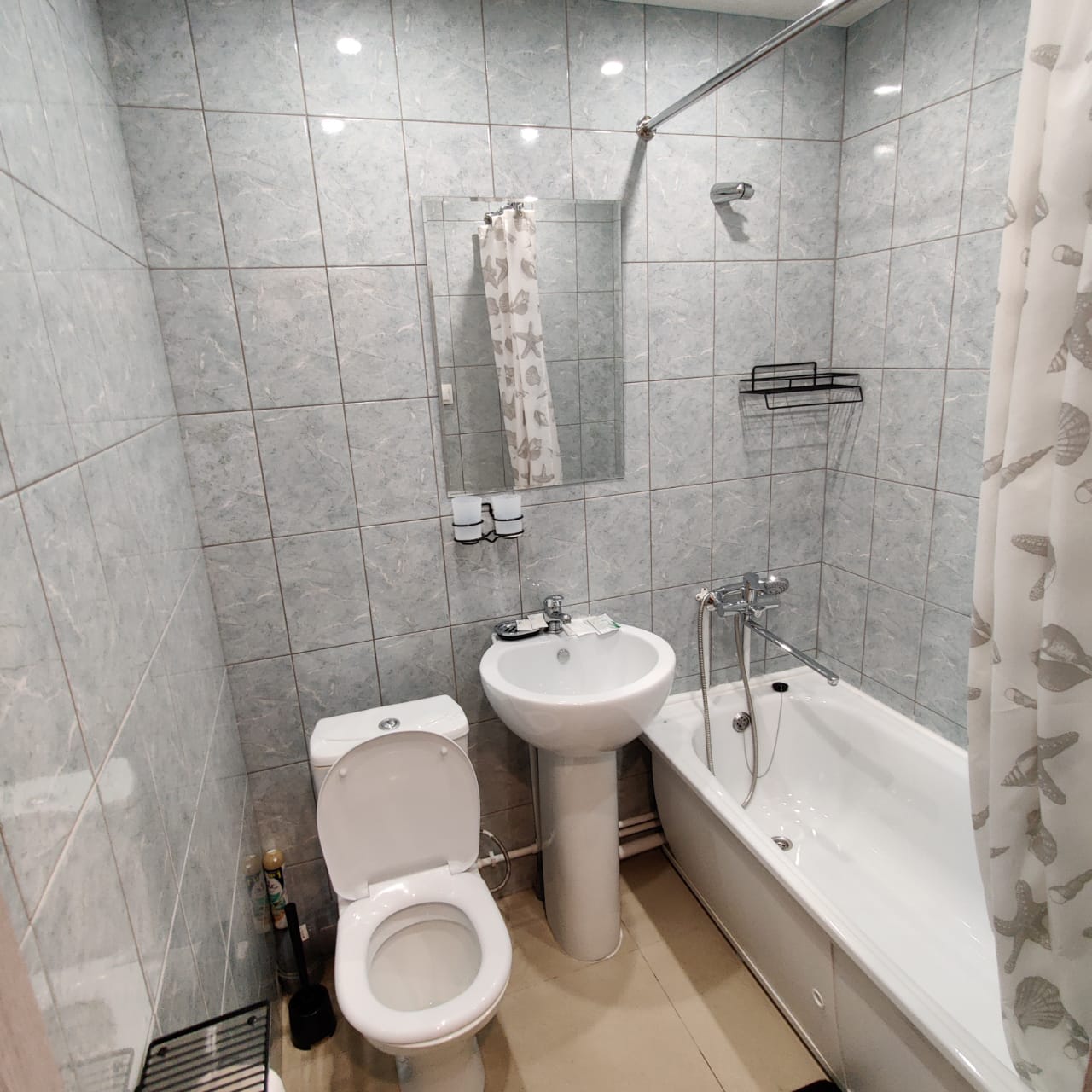 Фото отеля 2