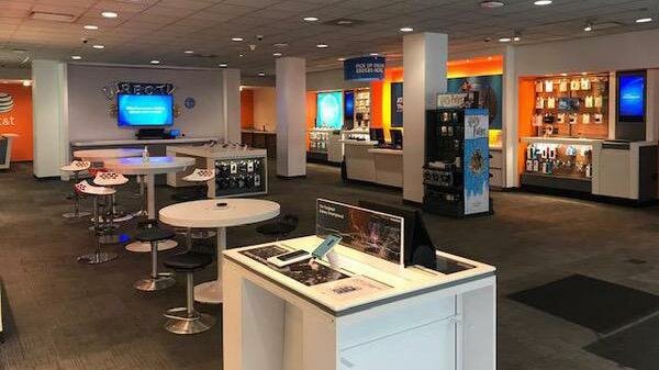 Mobile phone store At&t Store, New York, photo