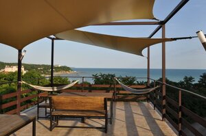 Апартаменты в доме у моря