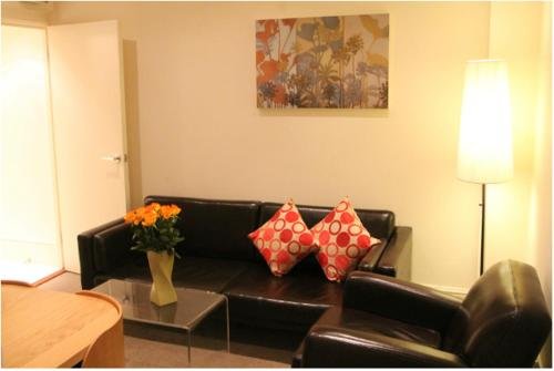 Фото Oxbridge Apartments