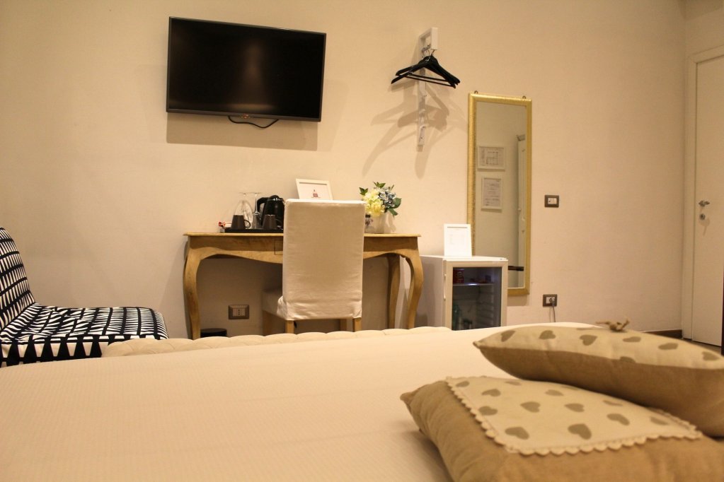 Фото Roman Royal Rooms