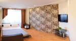 Luxury 3 Rooms Apartments in Center by Green House (улица Соборности, 25Б), short-term housing rental
