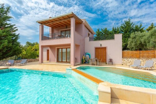 Гостиница Villa Kyknos Large Private Pool Walk to Beach Sea Views A C Wifi Car Not Required Eco-friendl - 2329