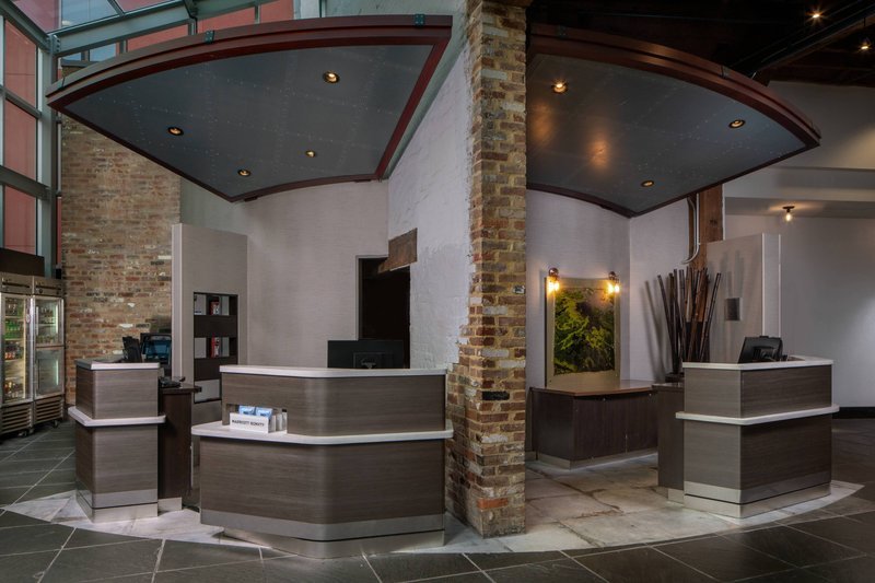 Фото Courtyard by Marriott New Orleans Near the French Quarter