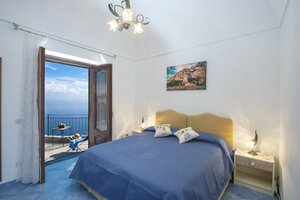 Amalfi Hills Country Hotel