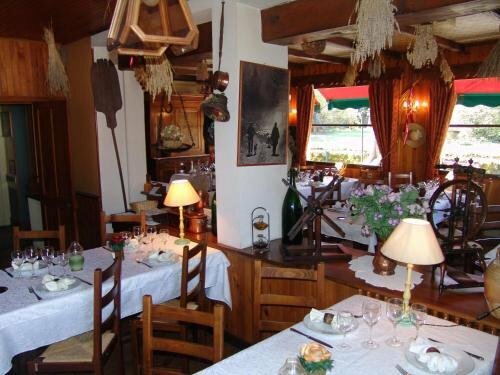 Гостиница Au Sans Souci в Ди