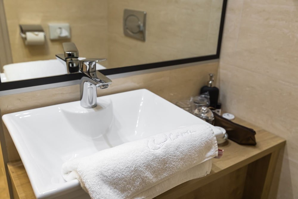 Фото Oliva Hotel & Restaurant