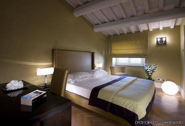 Фото Moses Fountain