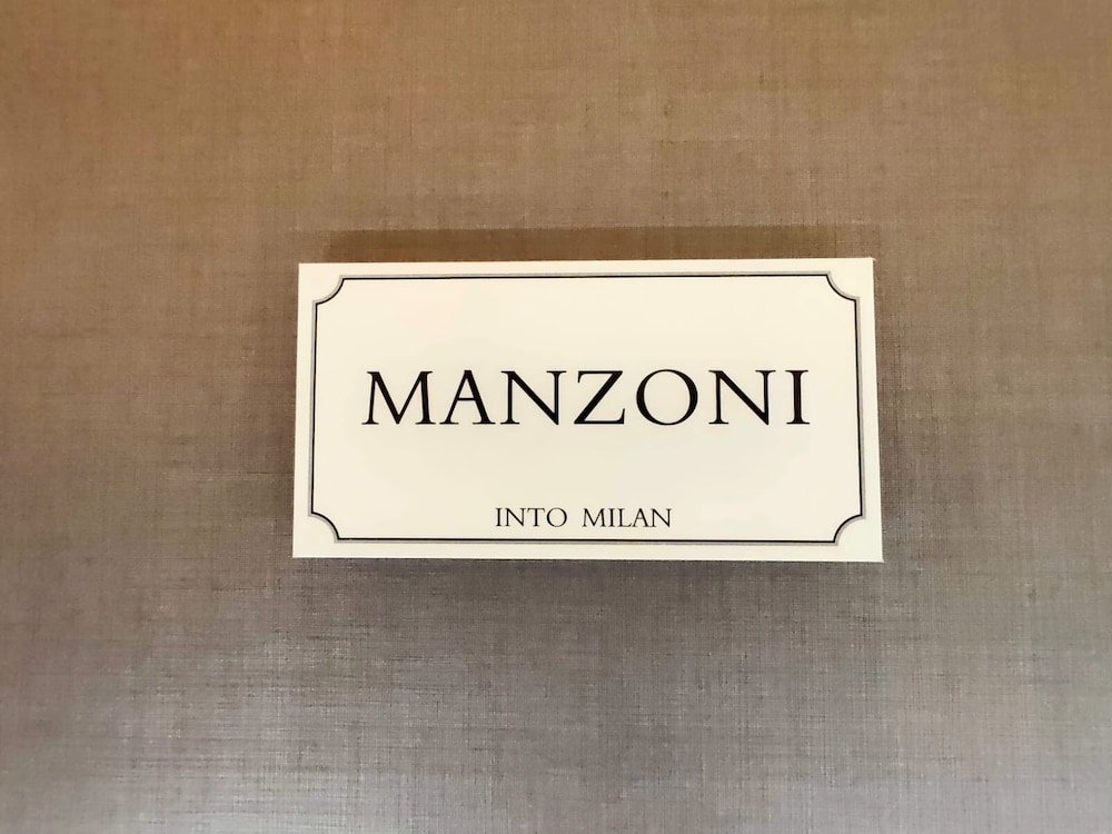 Фото Intomilan Aparthotel nel cuore di Milano