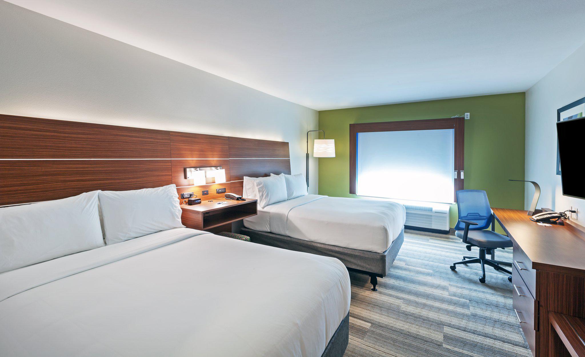 Фото Holiday Inn Express & Suites Tulsa South - Woodland Hills, an Ihg Hotel