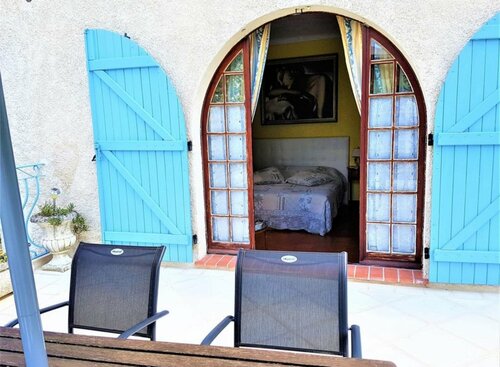 Гостиница B&b with charm, quiet, kitchen, sw pool в Грасе