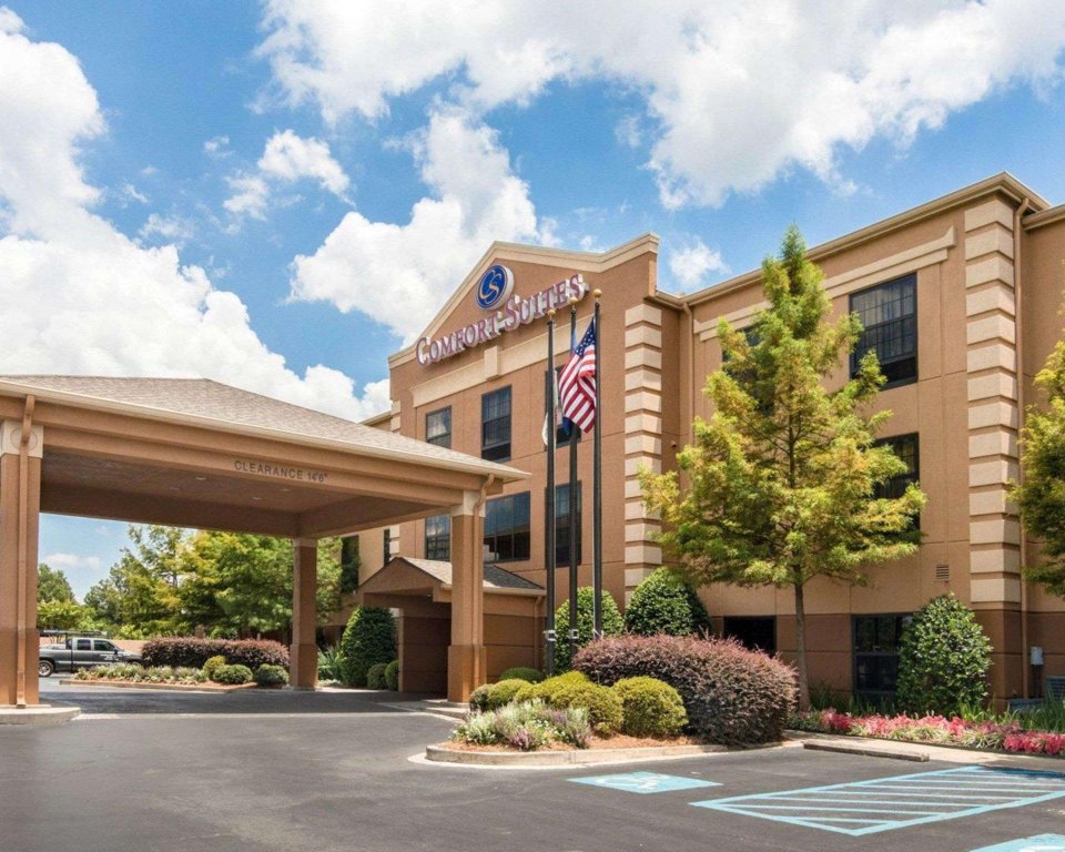 Фото Comfort Suites Monroe