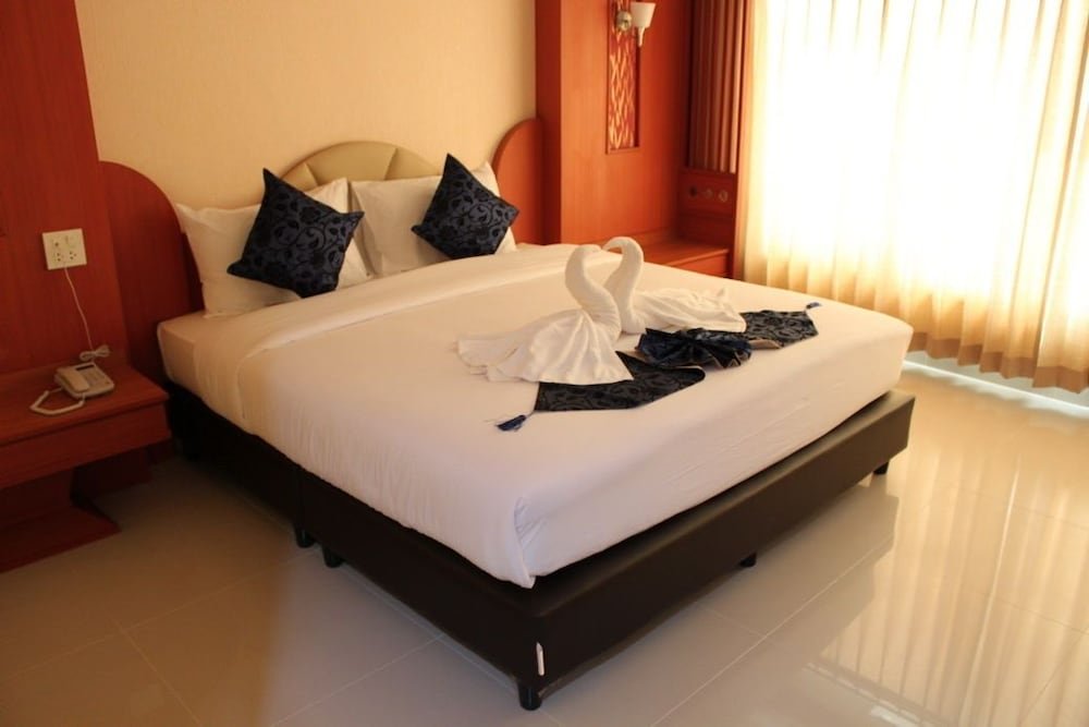 Фото PoonSook Resident Hotel