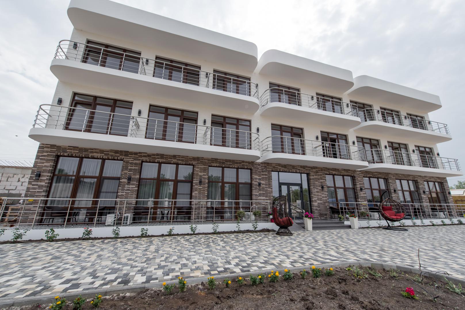 Фото отеля 2