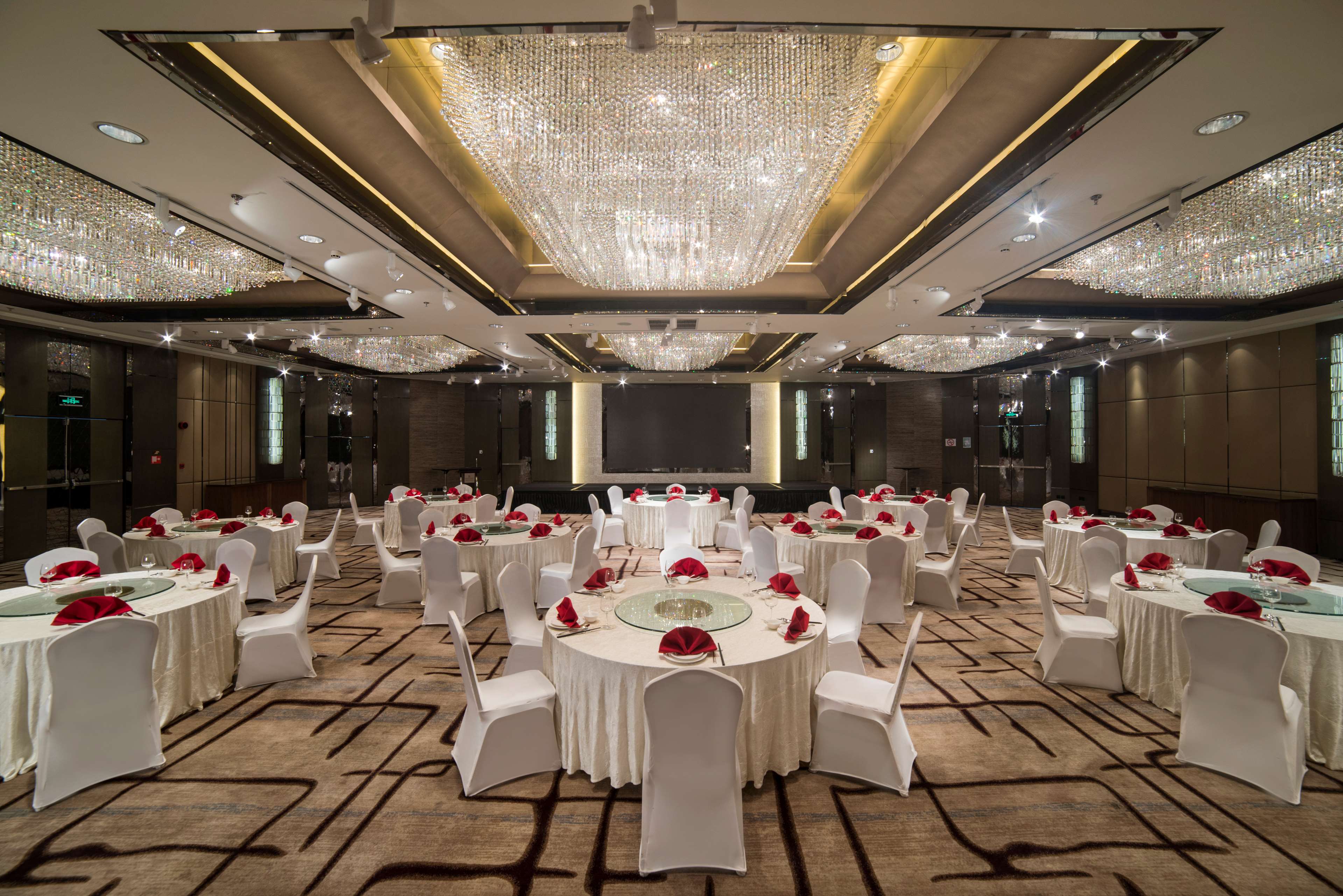 Фото Radisson Collection Hotel Yangtze Shanghai