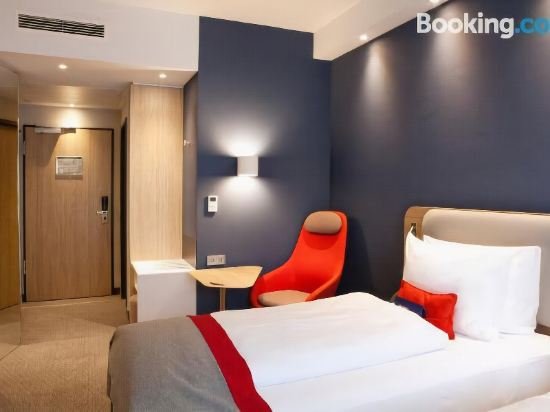 Фото Holiday Inn Express Frankfurt Airport-Raunheim, an Ihg Hotel