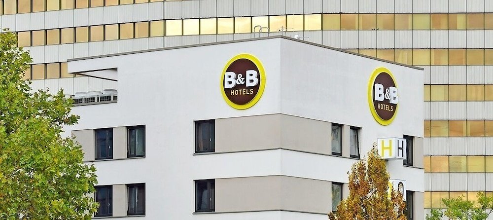 Фото B&b Hotel Stuttgart-Neckarhafen