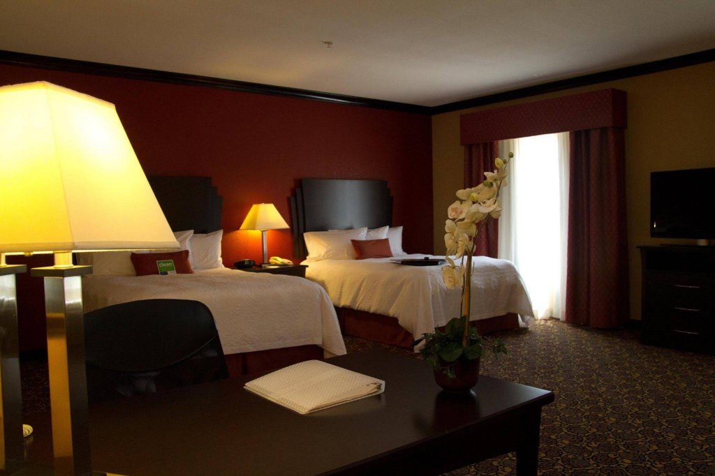 Фото Hampton Inn & Suites Dallas-DeSoto