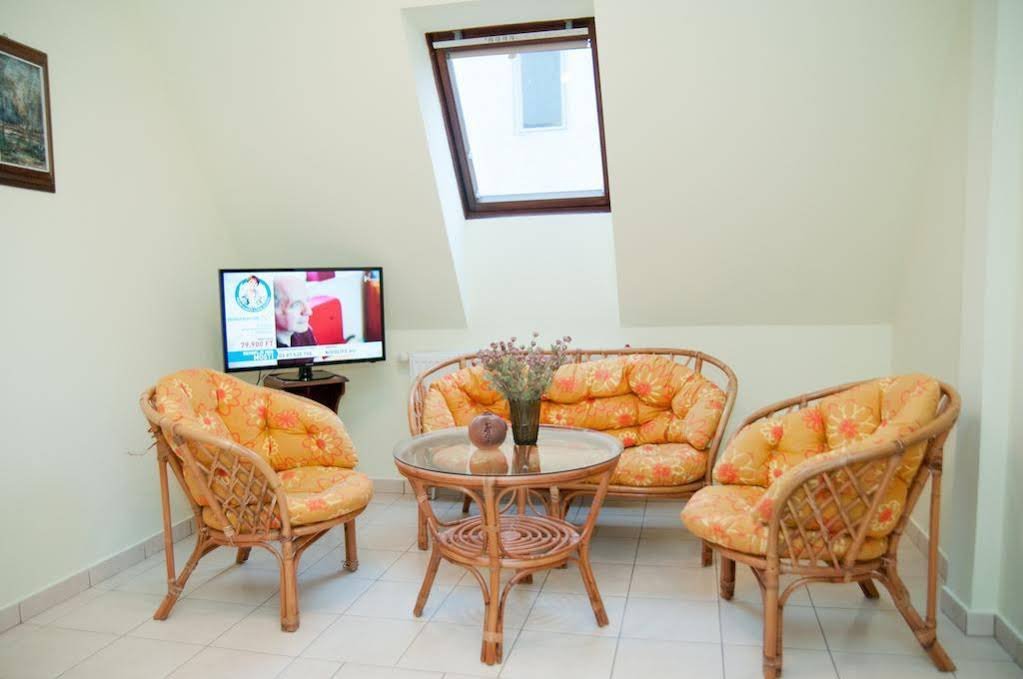 Фото Apartments Yowan