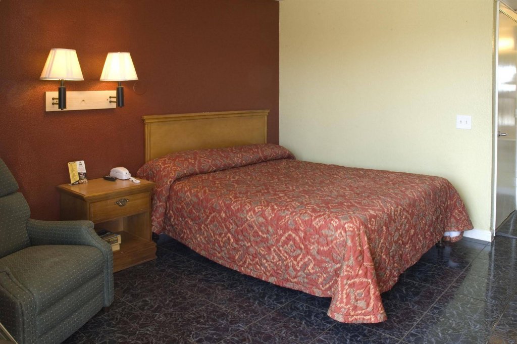 Фото Oyo Hotel Houston Southwest I-69