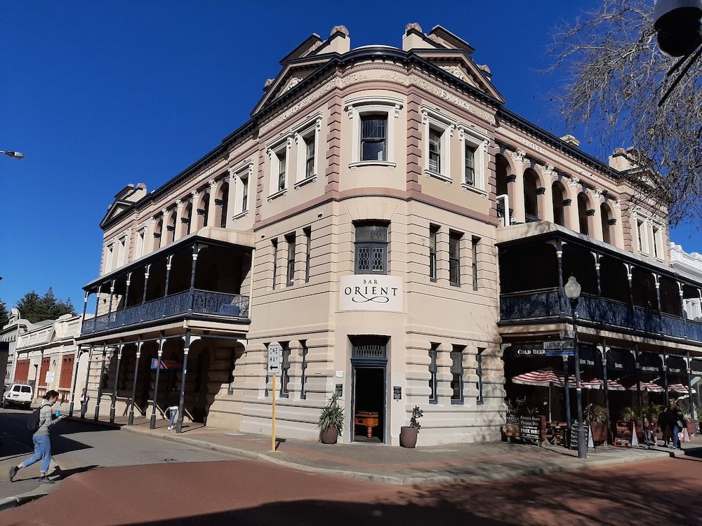 Фото отеля 1