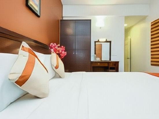 Фото Parkwood Suites