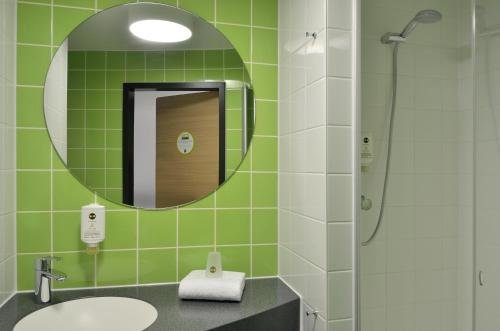 Фото B&b Hotel Krefeld