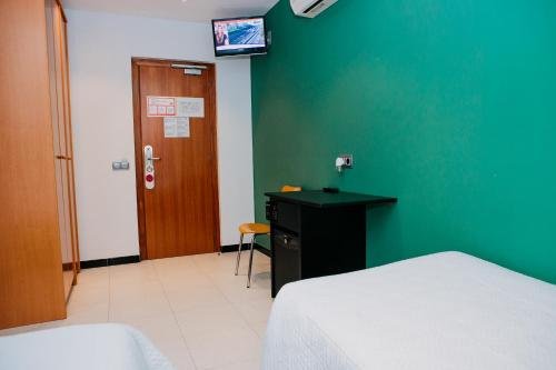 Фото Hostal Apolo