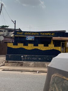 The Golden Temple (Keneanko Road, 219), cafe