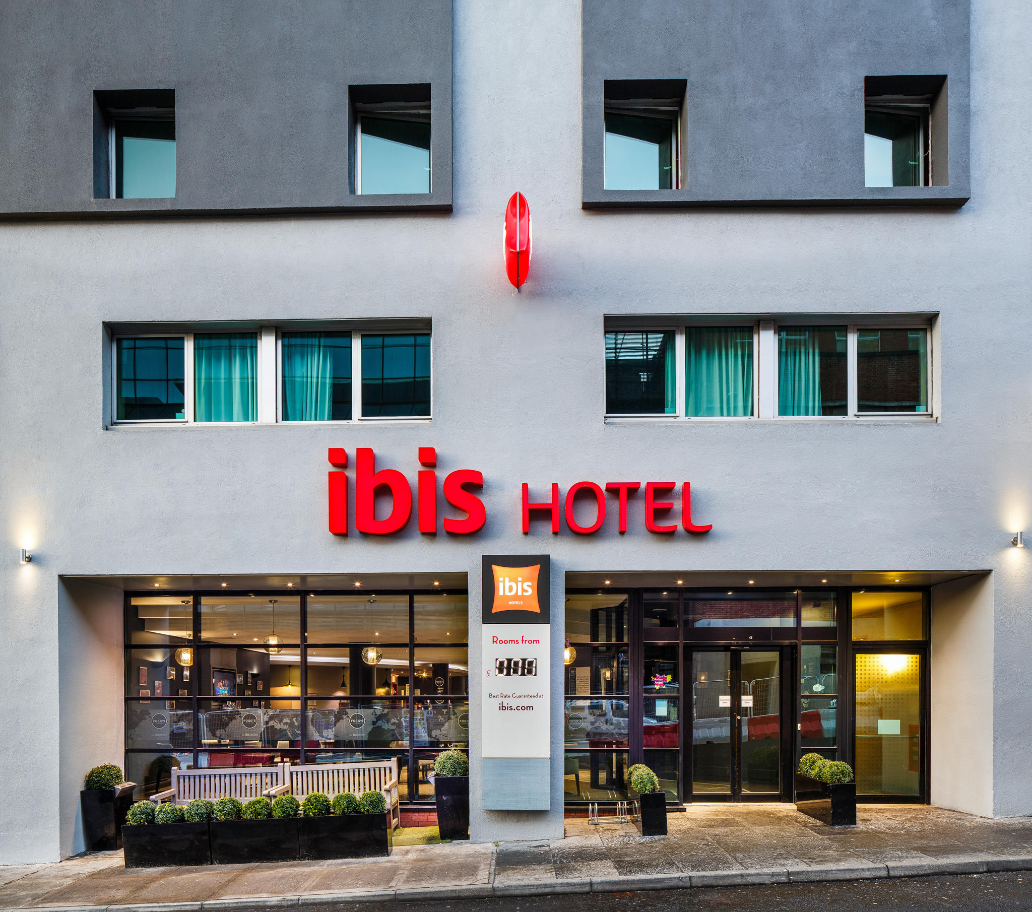 Фото отеля 2